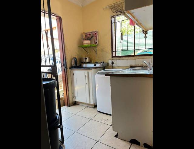 2 BEDROOM HOUSE FOR SALE IN COSMO CITY